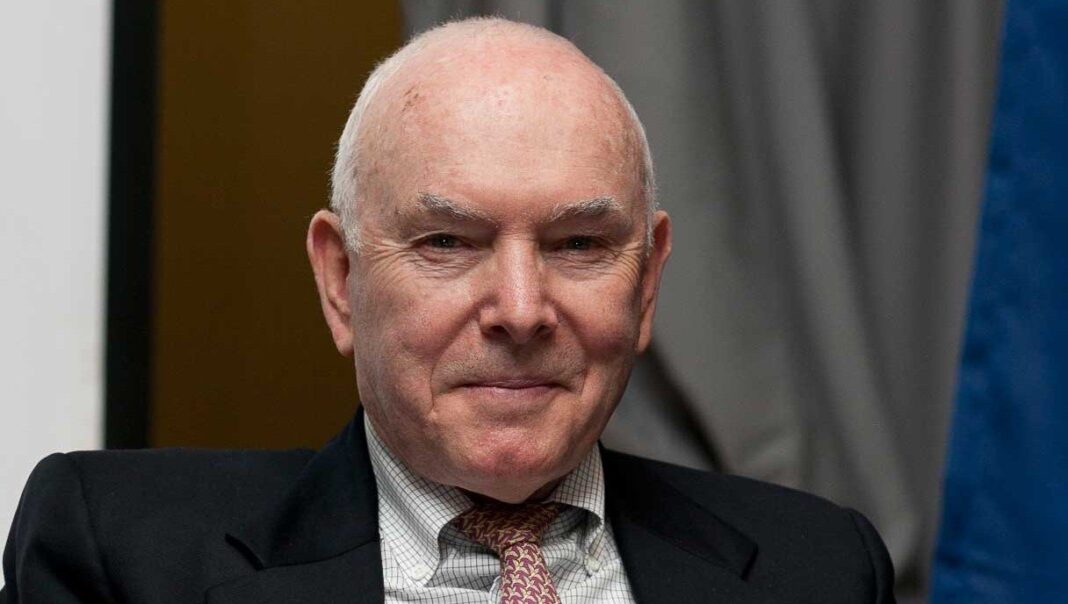 Robert Hogan Robert Hogan
